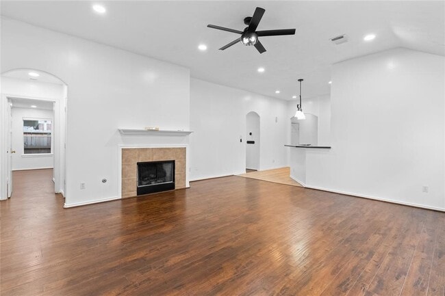 Building Photo - 15323 Redbud Berry Way