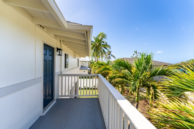 Building Photo - Furnished Luxury Ocean Front Estate in Waianae with Old Hawaii rural setting- 3/5 Luxury, 2 story...