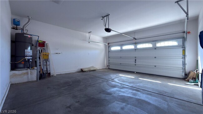 Building Photo - 7855 Narnia Ave