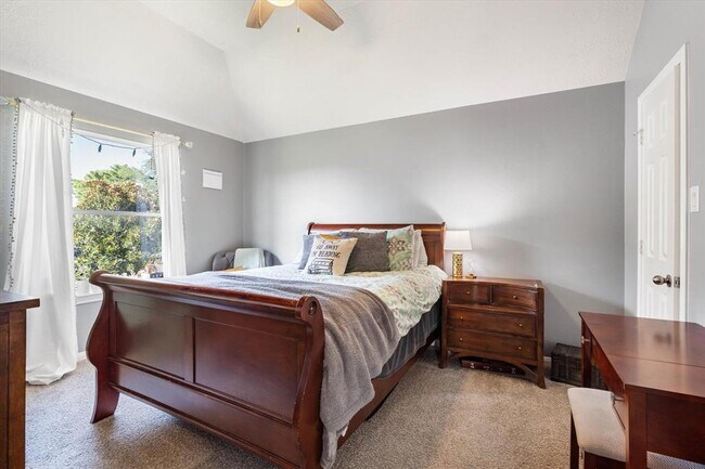 Building Photo - 8719 Silver Lure Dr