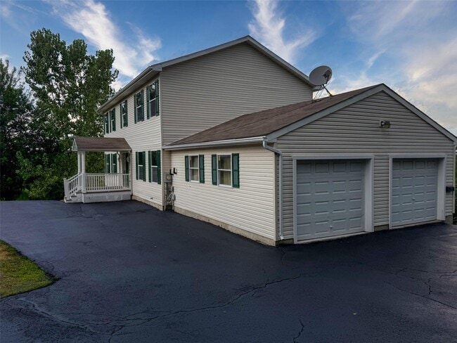 Building Photo - 10 Ashlyn Dr