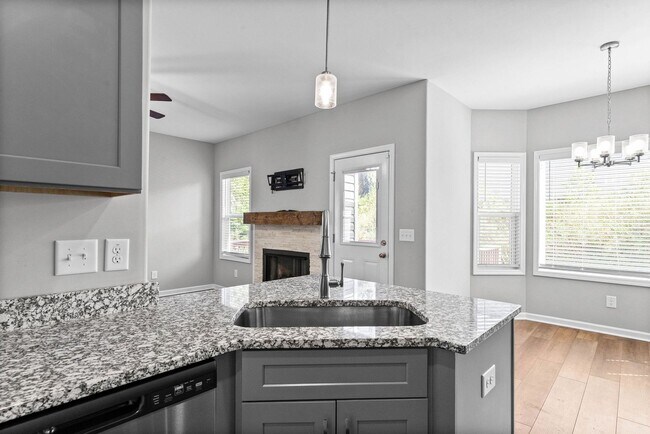 Building Photo - 54 E Fork Dr