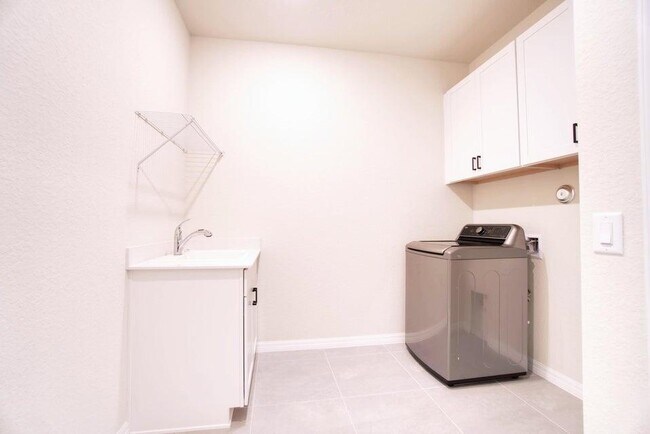 Building Photo - 5328 Star Rush Ln