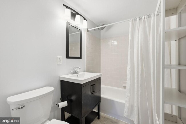 Building Photo - 1603 N Van Dorn St