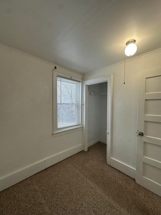 Building Photo - 36 13th St