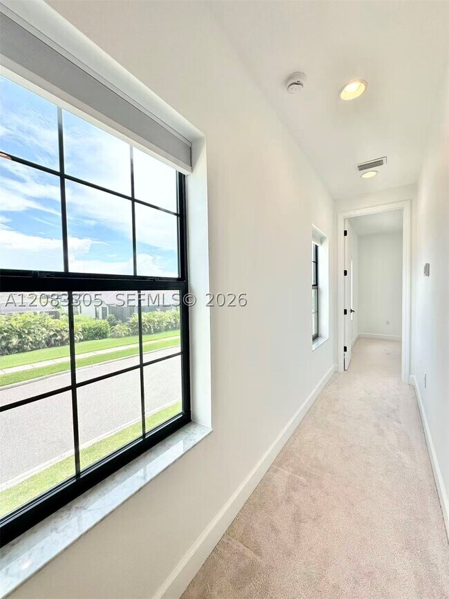 Building Photo - 8436 Lyside Dr