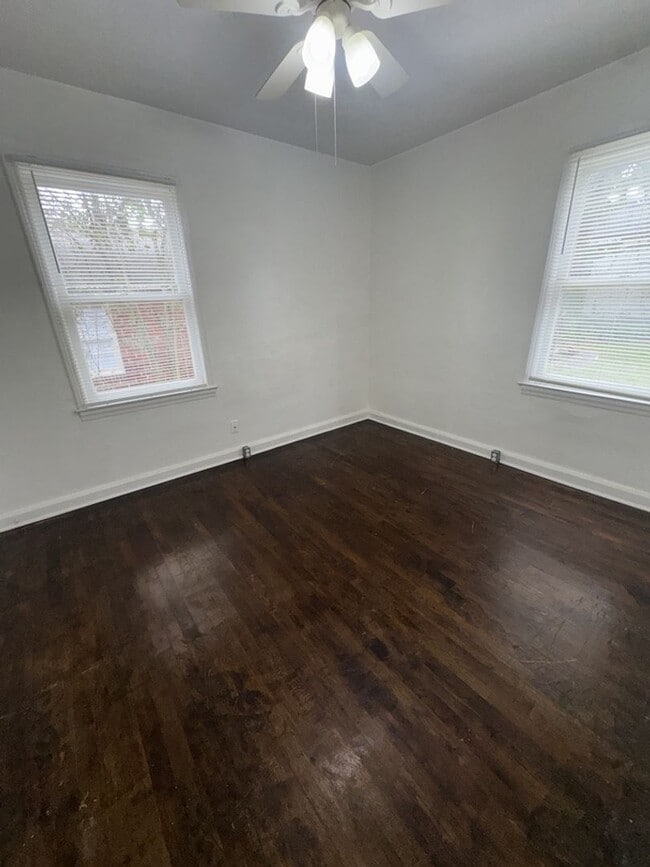 Building Photo - 938 Booker Ave