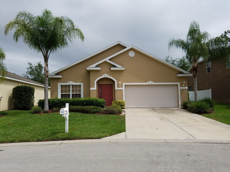 House - 13303 Hampton Park Ct