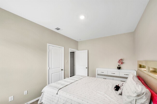 Building Photo - 21306 Blue Tuna Dr