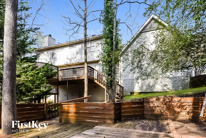 Building Photo - 315 Spindletree Trce