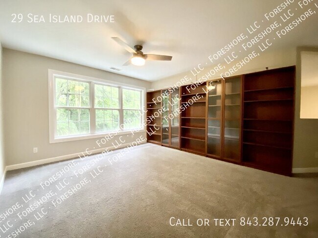 Building Photo - 4-Bedroom Home with Loft and Office for Re...