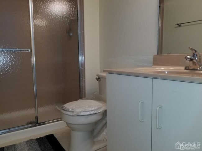 Building Photo - 121 Sassafras Ct