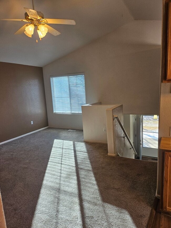 Building Photo - ALL PROSPECTIVE TENANTS MUST SUBMIT A $58 NON-REFUNDABLE APPLICATION FEE PER APPLICANT ONLINE AND...