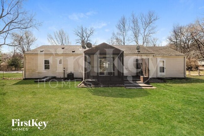 Building Photo - 9500 E 69th St