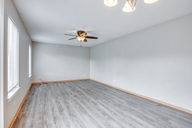 Building Photo - 2873 Carlsbad Cir