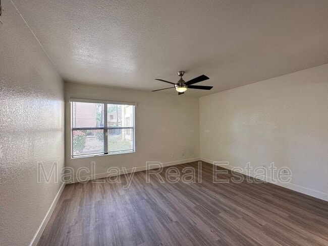 Building Photo - 8787 E Mountain View Rd