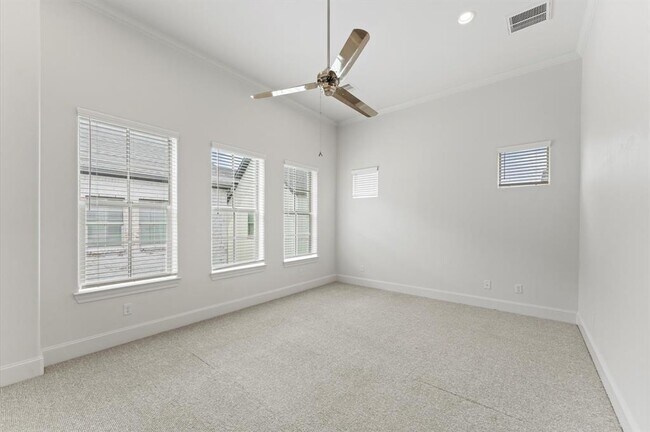 Building Photo - 4053 Leeland St
