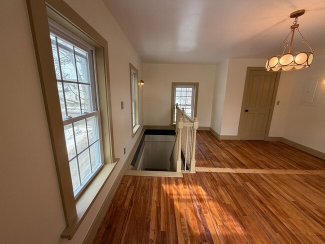 Building Photo - Alesia, LLC