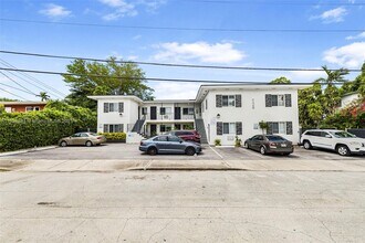 Building Photo - 520 NE 82nd Terrace