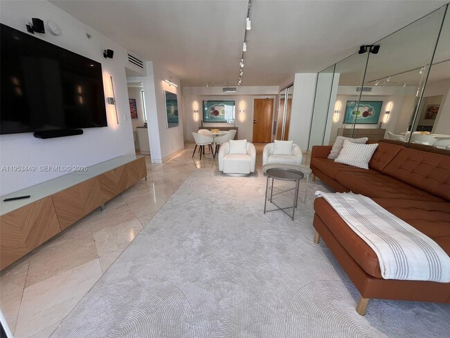 Building Photo - 9195 Collins Ave