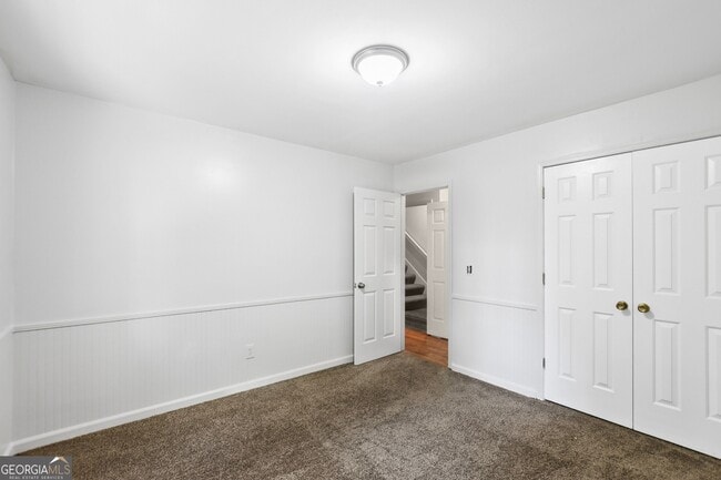 Building Photo - 5659 Whispering Pines Rd