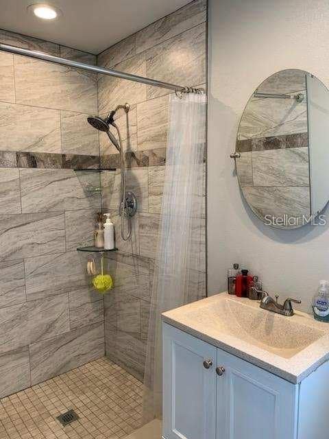 Building Photo - 527 Eastview Rd