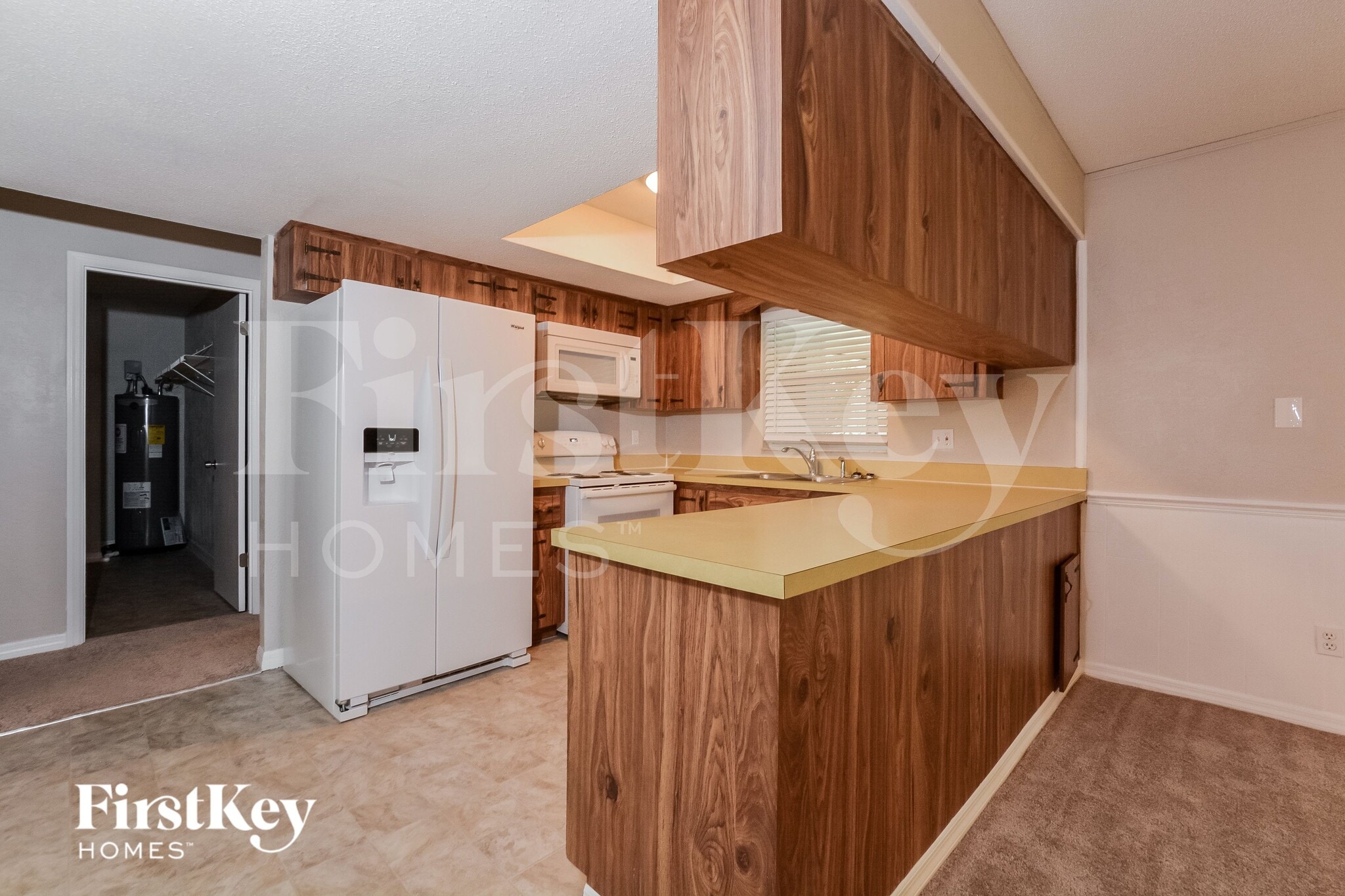 Building Photo - 833 Pine Forest Trail W