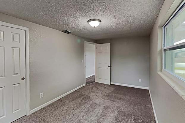 Building Photo - 4949 Lake Ridge Ln