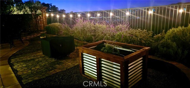 Building Photo - 21 Arboleda