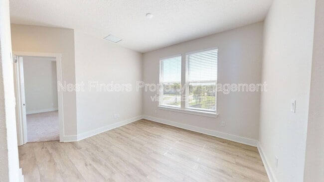 Building Photo - 14 Seaport Ln