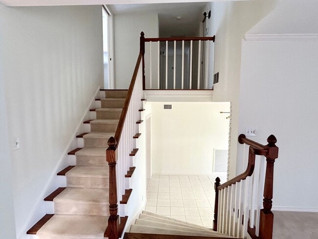 Building Photo - Classic waterfront Snell Isle Estates 3 Bed 2.5 Bath Home w/ private dock and boat lift!