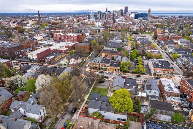 Building Photo - 108 Park St