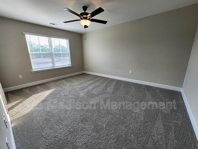 Building Photo - 231 HAISLEY RUN