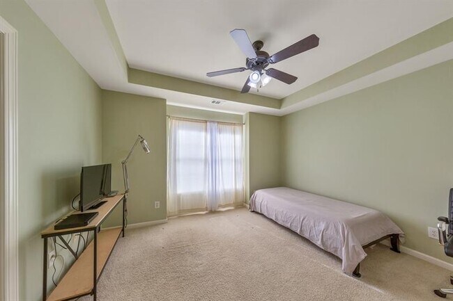 Building Photo - 5024 Glen Forrest Dr