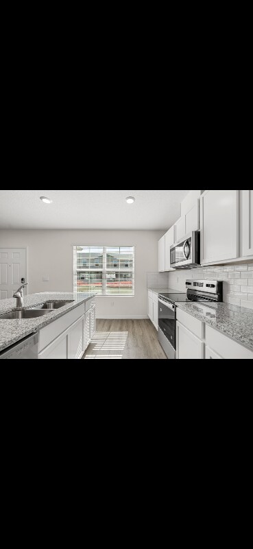 Building Photo - 2745 Flushing Dr