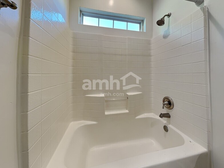 Building Photo - 307 Brighton Woods Dr