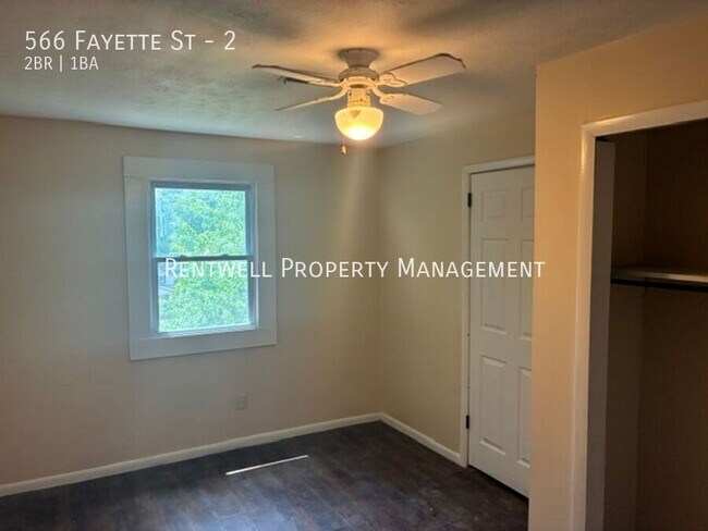 Building Photo - 566 Fayette St