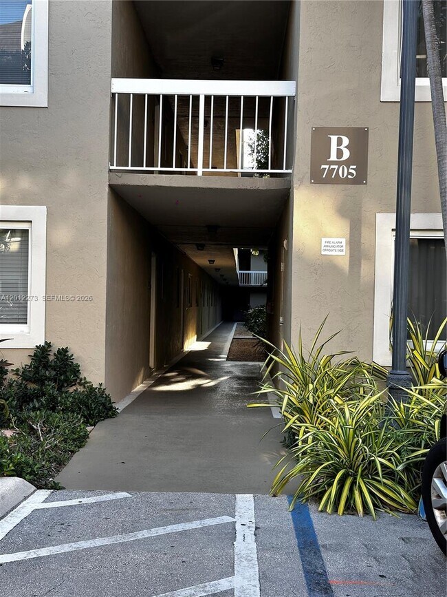 Building Photo - 7705 Camino Real