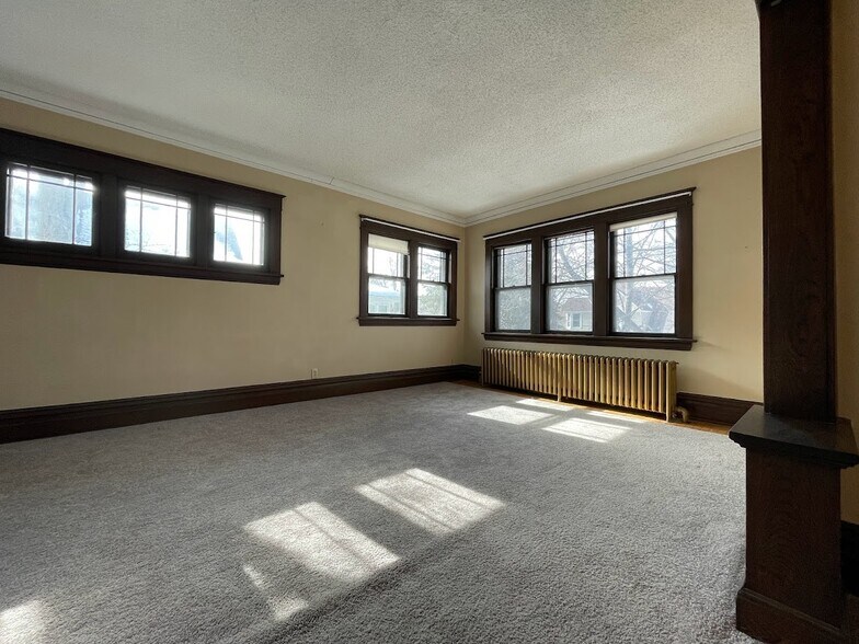 Building Photo - 3241 Humboldt Ave S