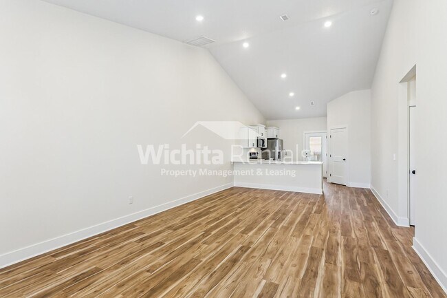 Building Photo - 1744-1744 S Hickory Creek St