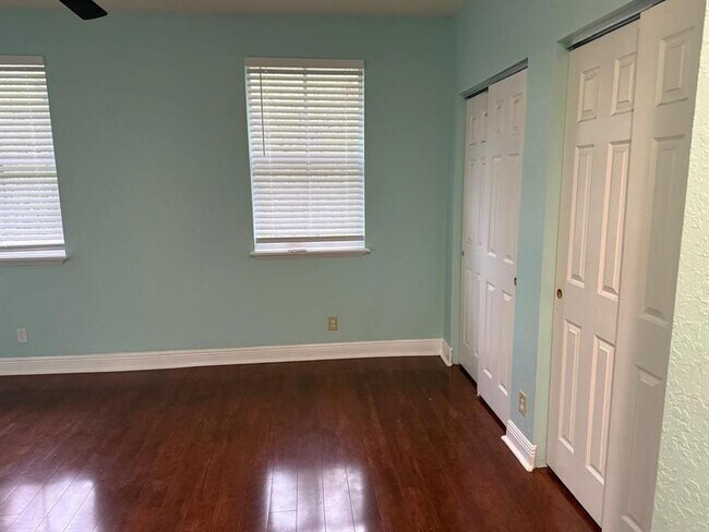 Building Photo - 9981 SW 26th Ct