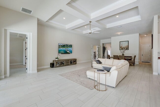 Building Photo - 9234 Balsamo Dr.