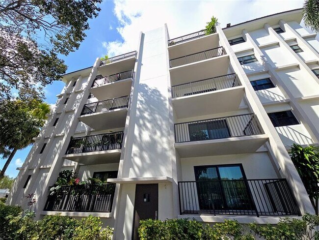 Building Photo - 1000 River Reach Dr