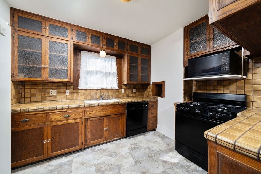 Building Photo - 27171 Pacific St