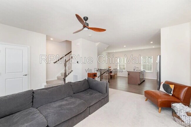 Building Photo - 14 Wentworth Ln