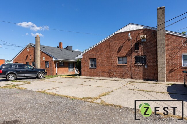 Building Photo - 14825 Joy Rd