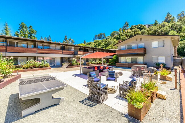 Building Photo - Vio at Moraga