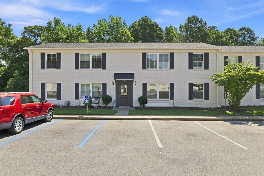 Building Photo - 200 Kilby Shores Dr