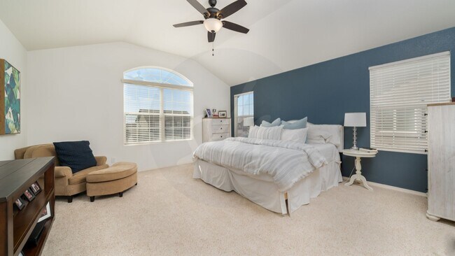 Building Photo - Immaculate 5 Bedroom Home in Wolf Ranch