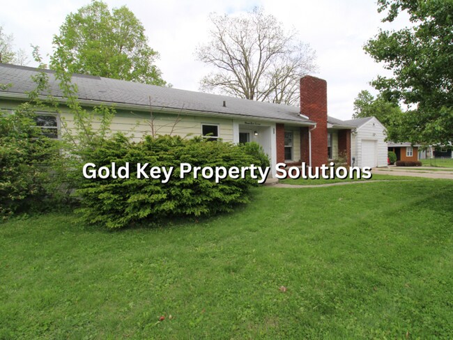 Building Photo - Large 3 BR 1 BA House with Garage and Central Air SECTION 8 APPROVED